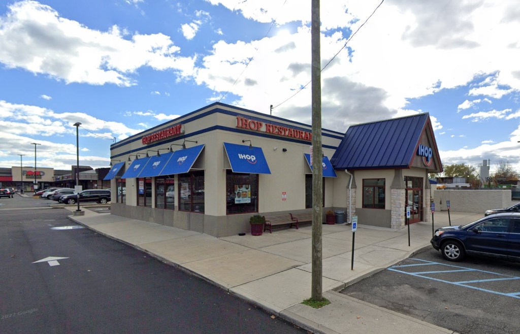 IHOP employee, 67, fatally stabbed inside Brooklyn pancake place