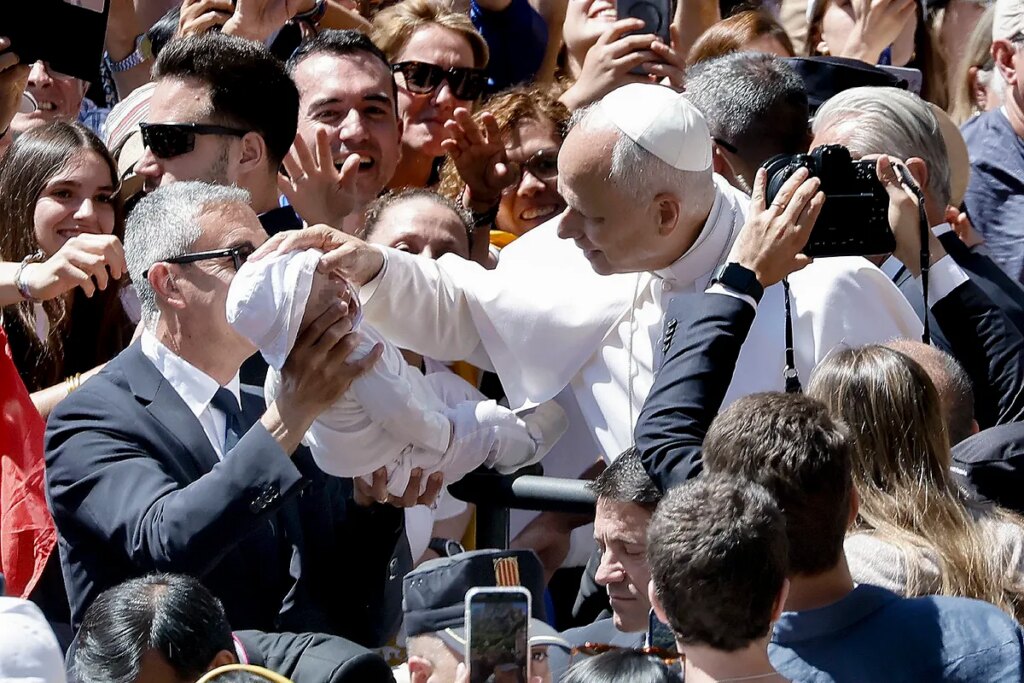 Visita del papa León XIV a Barcelona, en directo | El Papa se despide de los fieles en Montserrat: «Gracias a Cataluña por haber recibido a tantas personas de otros países y enseñar como integrar a todos»