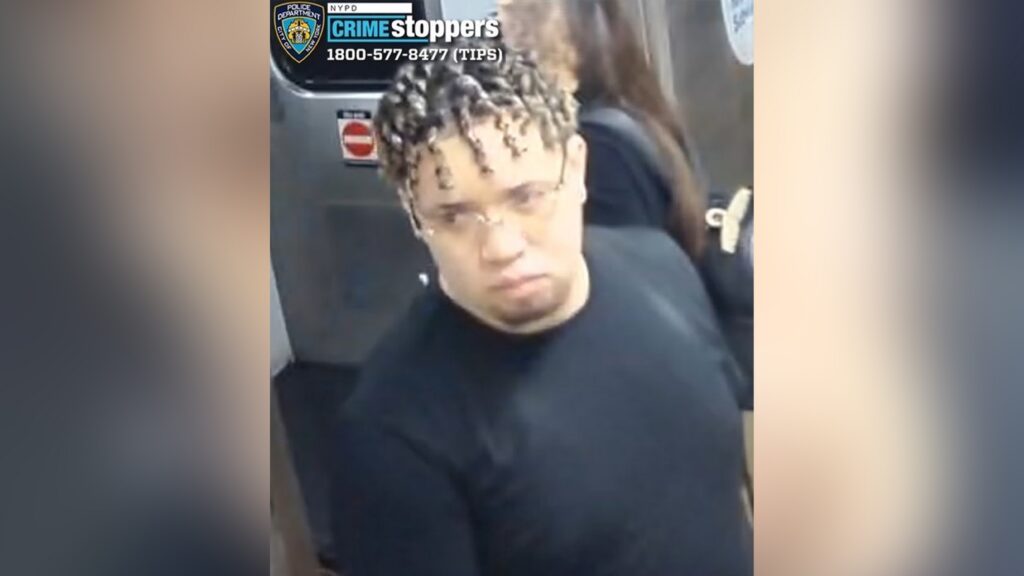 Man arrested for stabbing MTA worker during argument at Times Square subway station