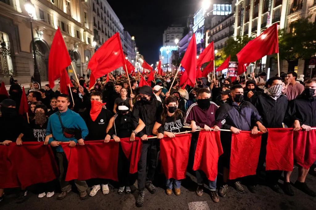 Manifestaciones por la vivienda y última hora de las acampadas, en directo | Hoy se esperan protestas por todo el país mientras planea la sombra de un posible adelanto electoral